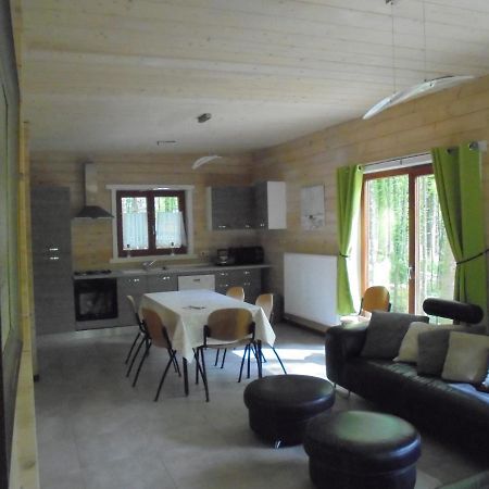 Gite Le Sous-Bois Cerfontaine Exterior photo